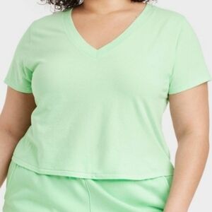 Women's Shrunken Short Sleeve V-Neck T-Shirt Universal Thread Green Size XXL